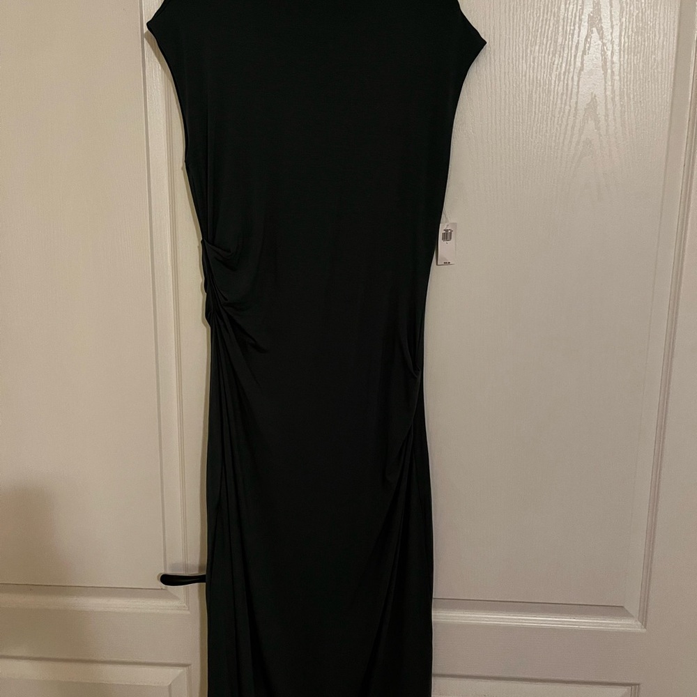 Elegant Sage Green Sleeveless Dress